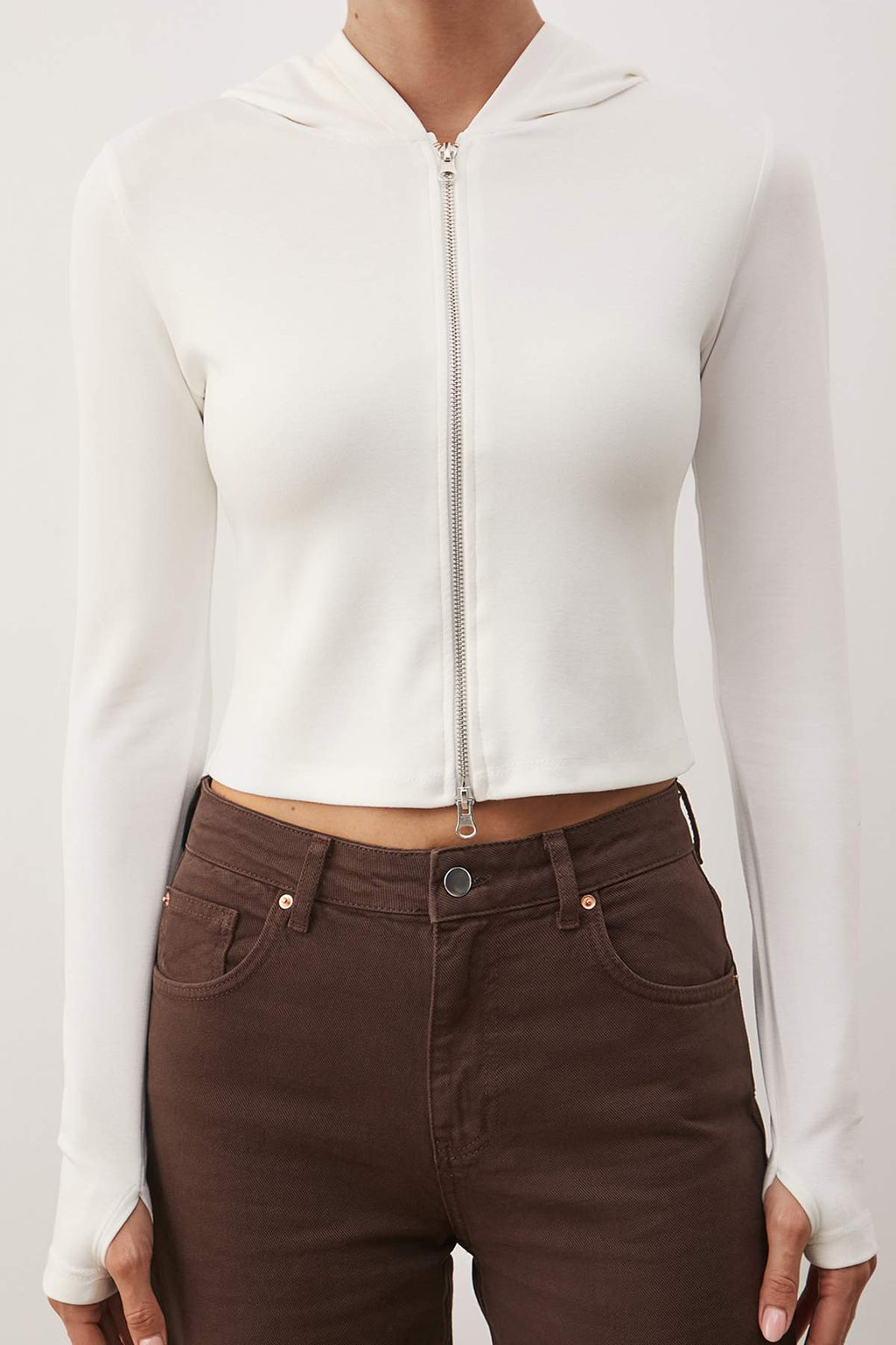 Ekru Soft Touch Kapüşonlu Fermuarlı Cepli Örme Sweatshirt TWOAW26SW00218