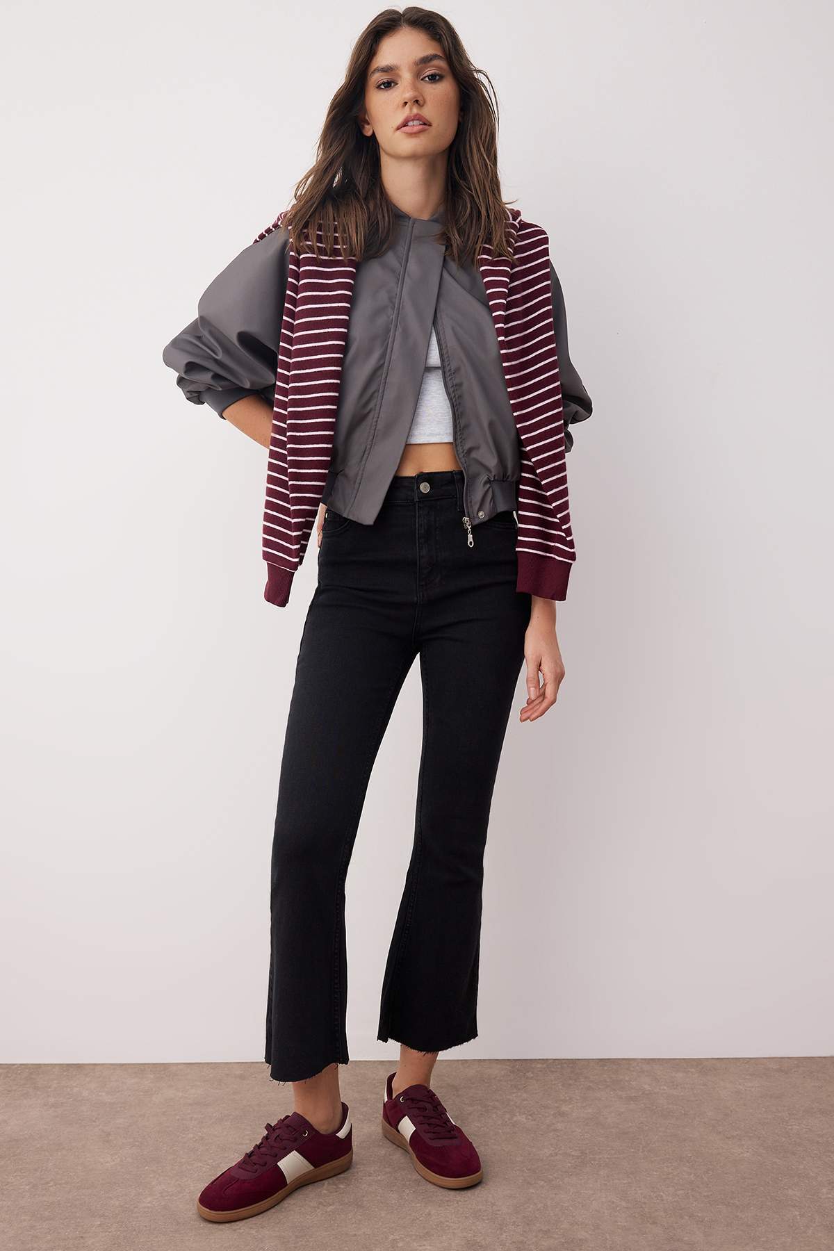 Antrasit Yüksek Bel Crop Orta Esnek Flare Bilek Boy Comfort/Esnek Jeans TWOAW21JE0159 Secondary image