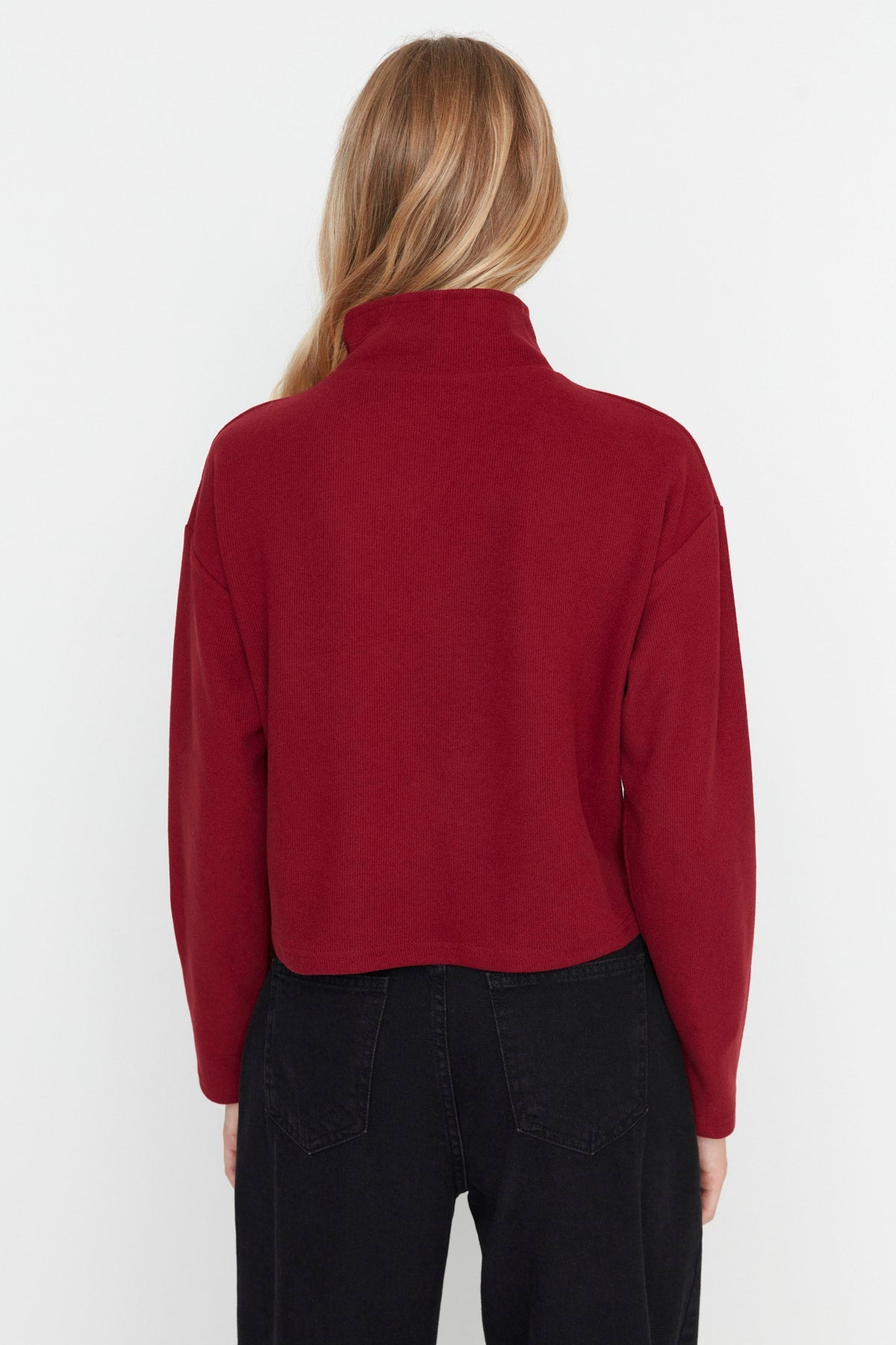 Trendyolmilla Siyah Selanik/Triko Görünümlü Fermuarlı Yaka Regular/Normal Kalıp Örme Sweatshirt TWOAW22SW0732