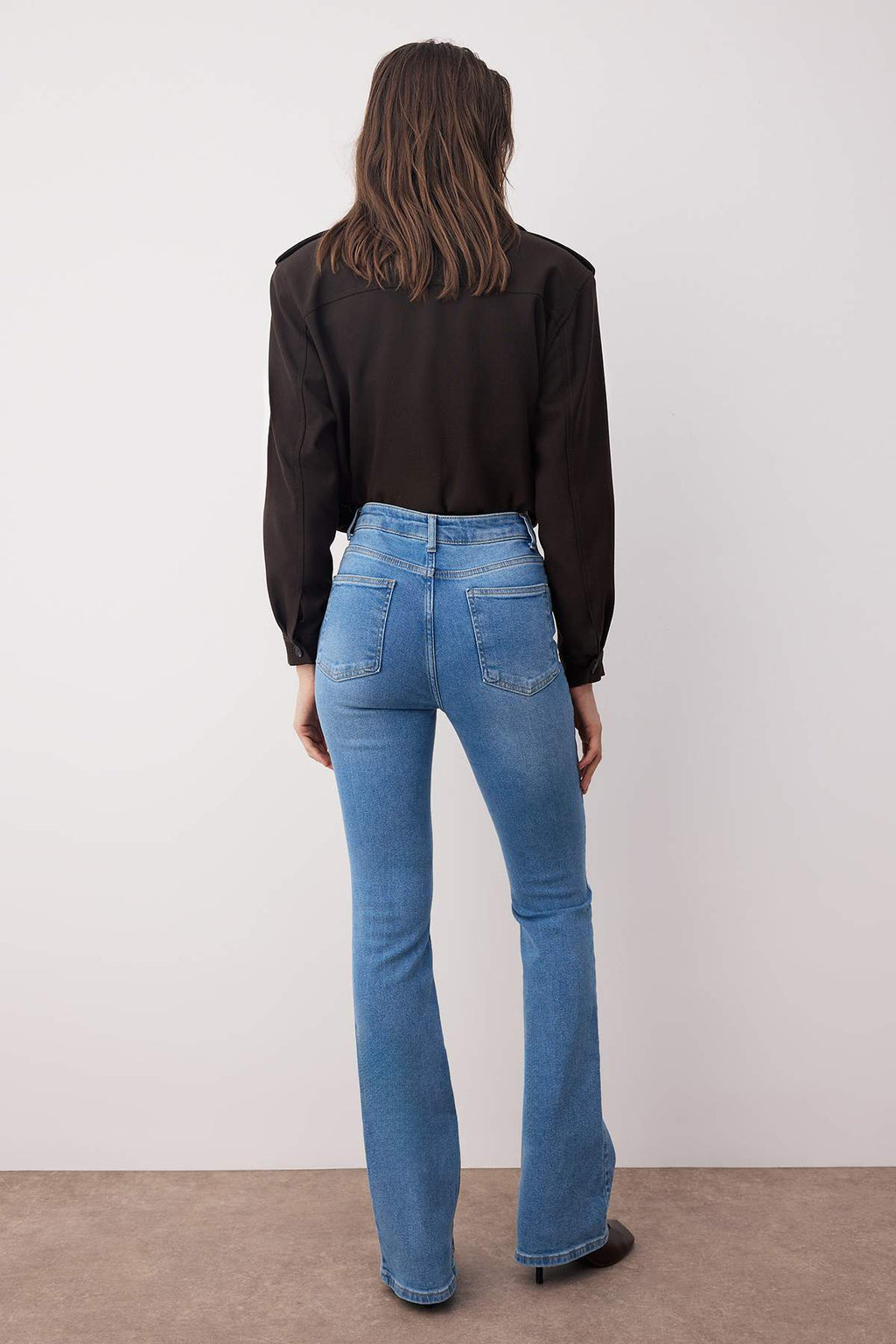 Trendyolmilla More Sustainable Açık Mavi Yüksek Bel Comfort/Esnek Flare İspanyol Paça Jeans TWOSS23JE00063
