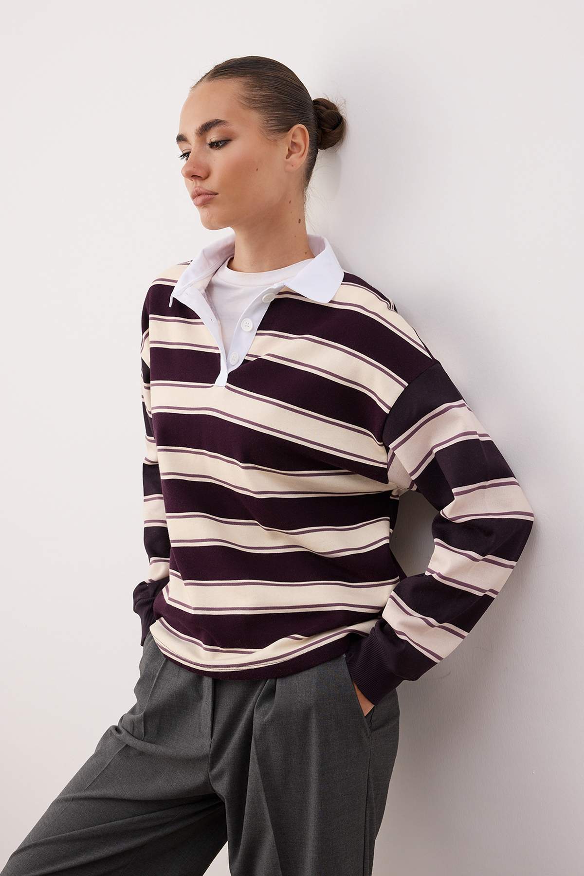 Çok Renkli Çizigli Polo Yaka Oversize/Geniş Kalıp Örme Sweatshirt TWOAW26SW00245 Main image