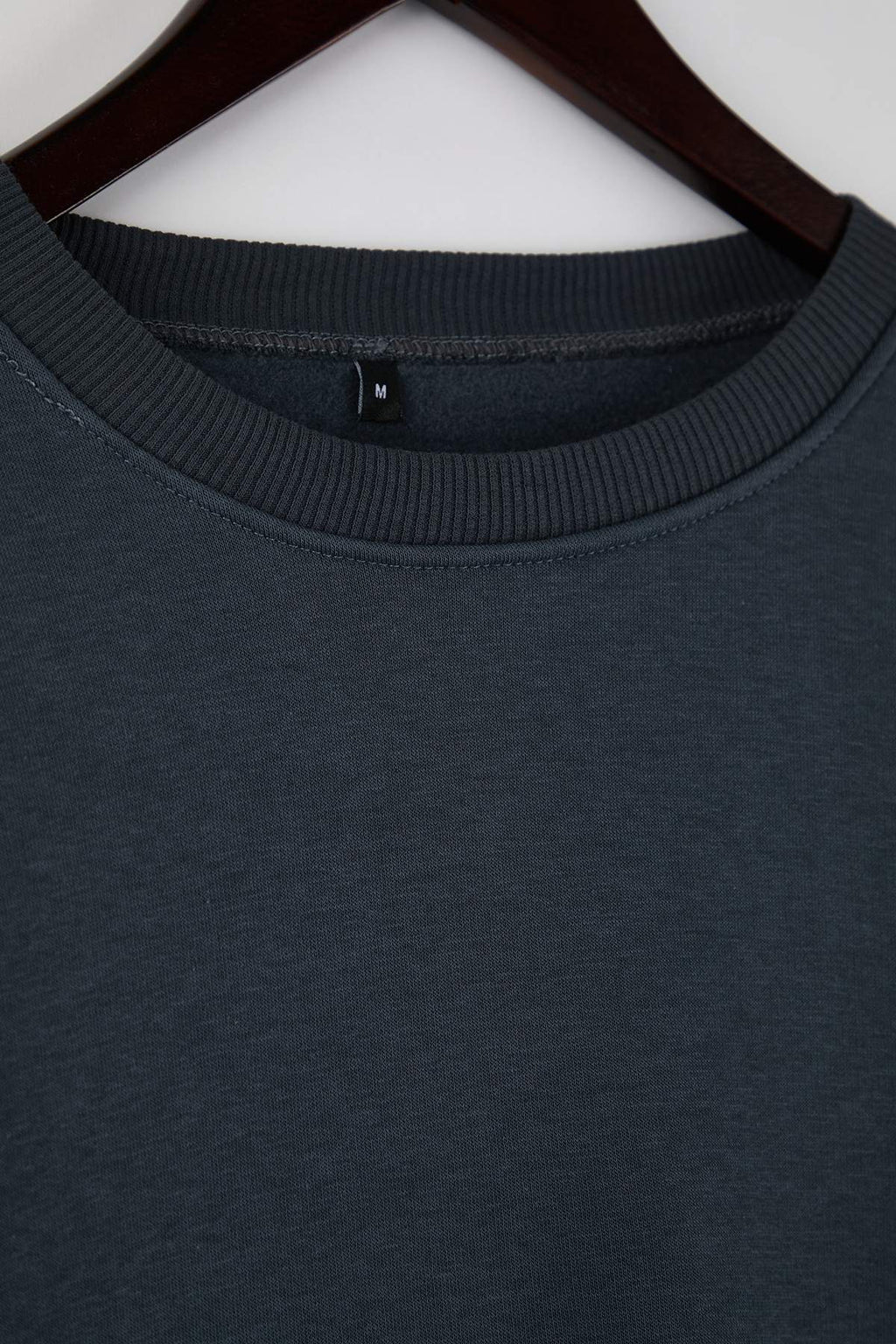 Trendyolmilla Siyah Kalın İçi Polarlı Bisiklet Yaka Crop Örme Sweatshirt TWOAW26SW00093
