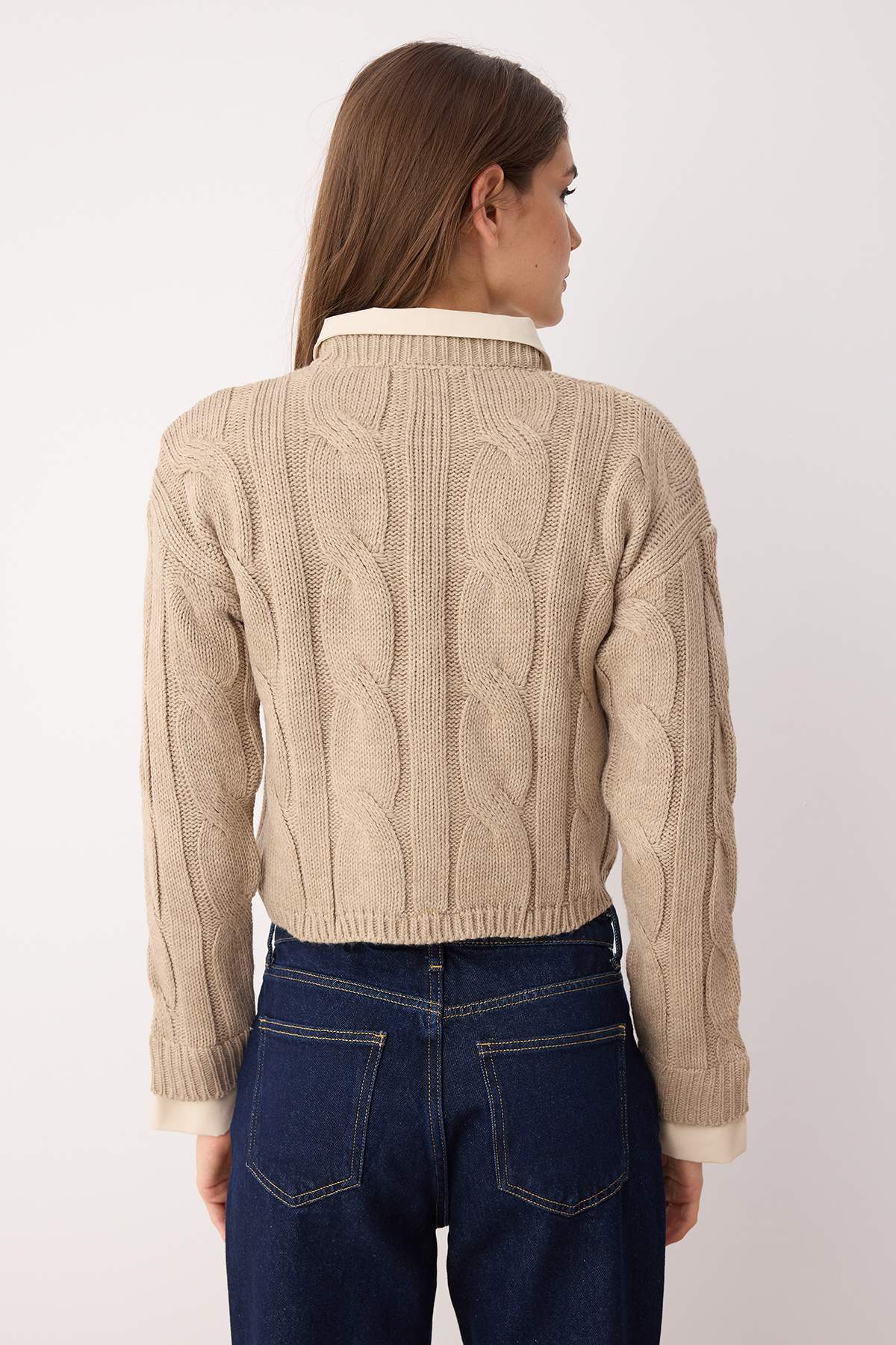 Trendyolmilla Teen Koyu Gri Gömlek Garnili Detaylı Crop Triko Kazak TWOAW26KZ00047