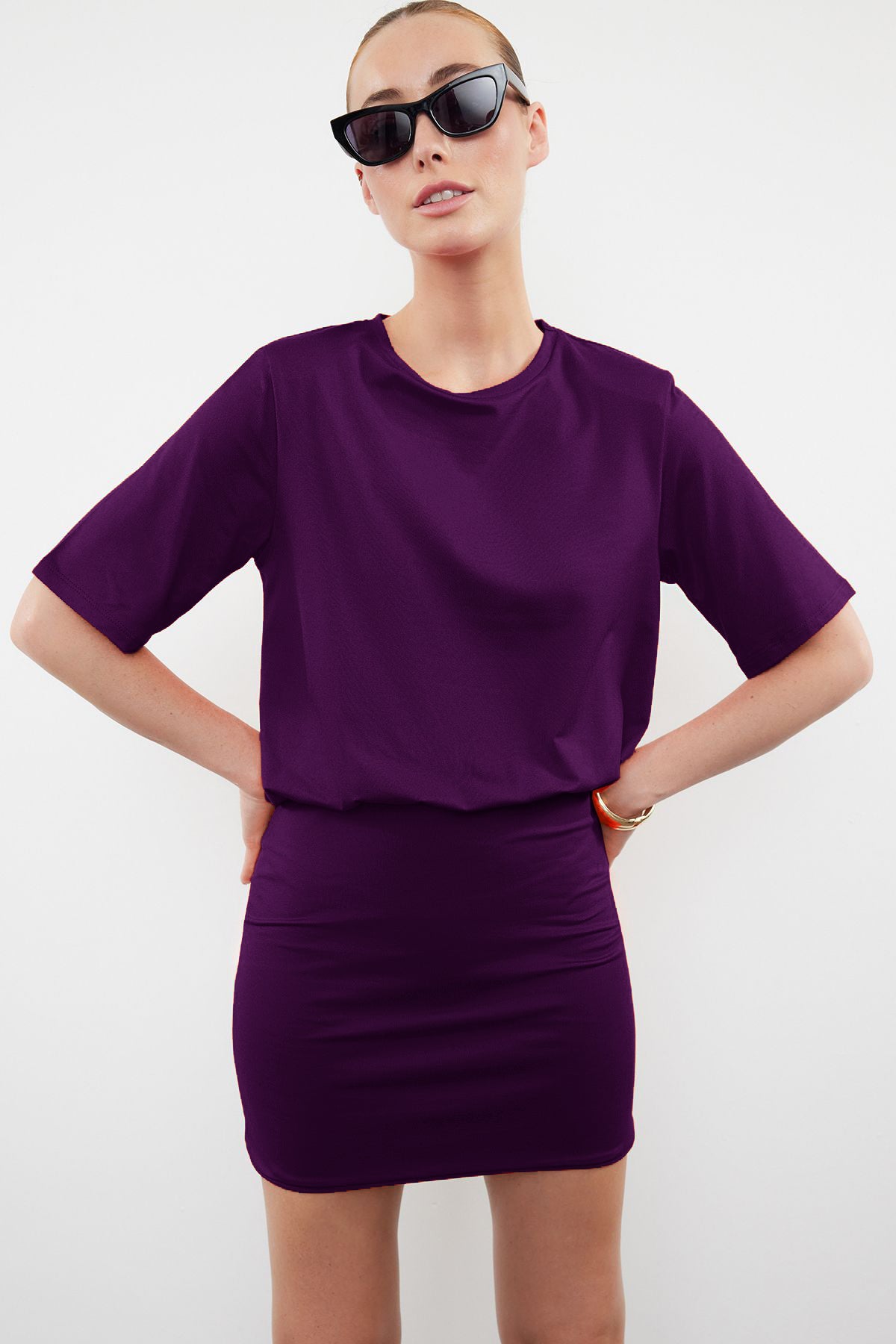 Trendyolmilla Mor Düz Yumuşak Kumaşlı Fitted/Vücuda Oturan Kısa Kollu Esnek  Örme Elbise TWOSS24EL00756 Secondary image