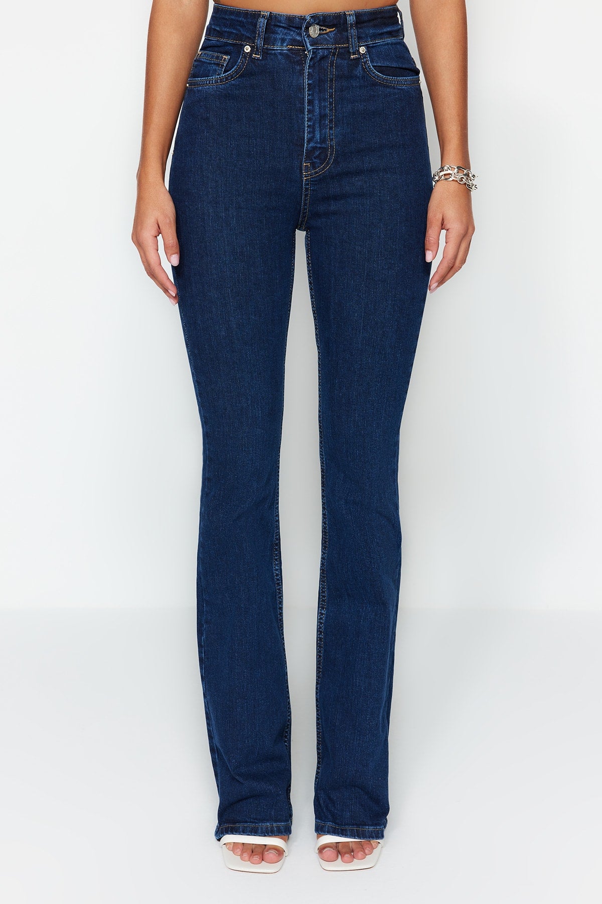 Trendyolmilla Mavi*002 Süper Yüksek Bel Comfort/Esnek Flare Jeans TWOSS23JE00064