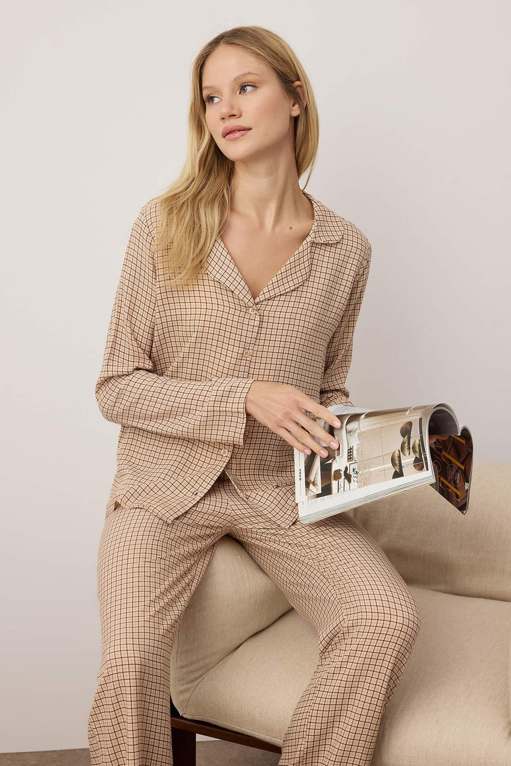 Trendyolmilla Mavi Ekoseli Viskon Dokuma Pijama Takımı THMAW26PT00066