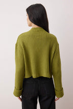 Trendyolmilla Koyu Gri Crop Yumuşak Dokulu Dik Yaka Triko Hırka TWOAW22HI0174