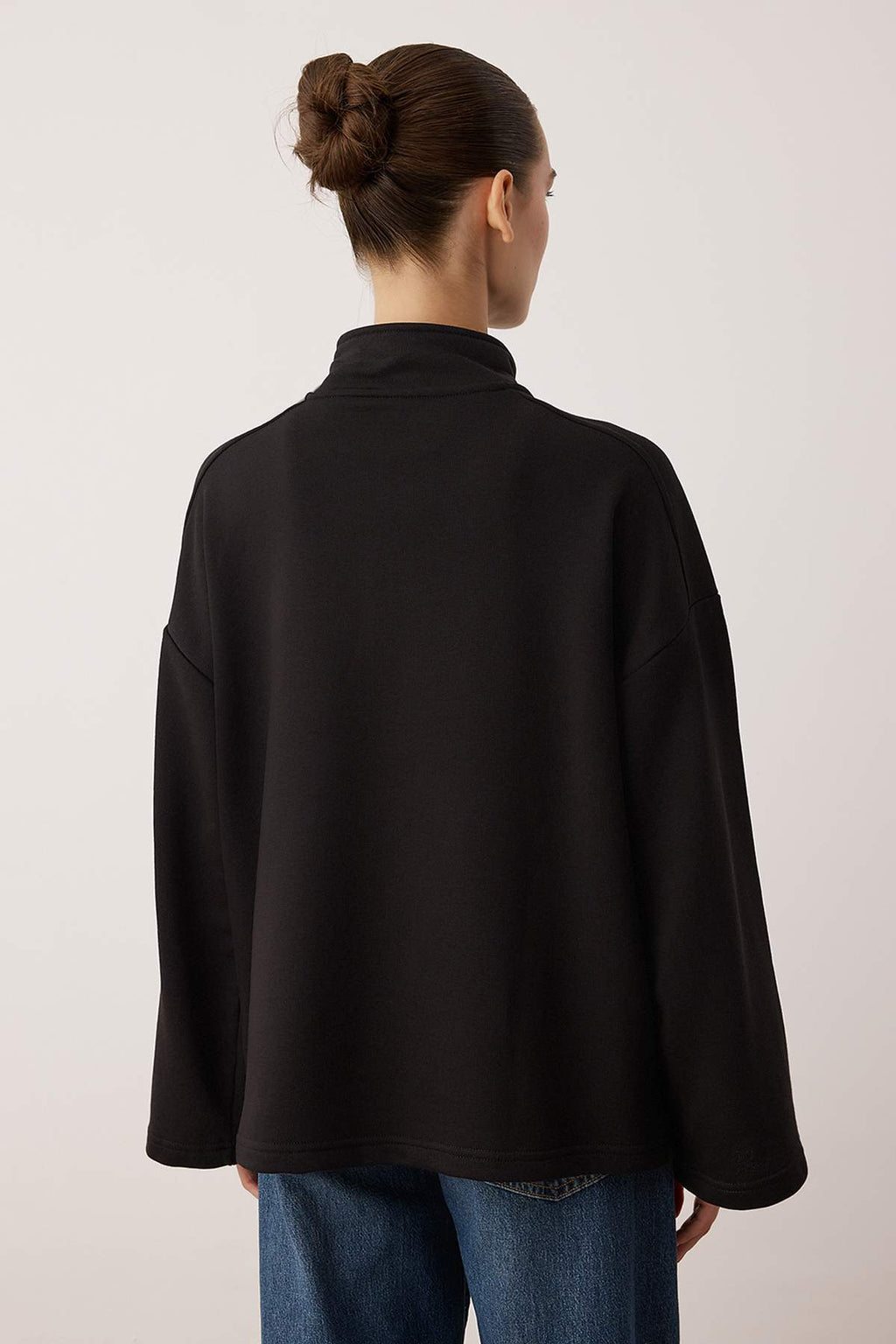 Trendyolmilla Petrol Dik Yaka Fermuarlı ve Cepli Relaxed/Rahat Kalıp Örme Sweatshirt TWOAW26SW00187