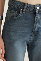 Trendyolmilla Beyaz Yüksek Bel Düz Kesim Straight Jeans TWOSS25JE00106