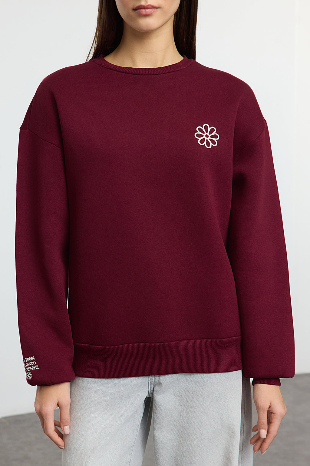 Trendyolmilla Bordo Nakışlı Regular/Normal Kalıp Kalın İçi Polarlı  Örme Sweatshirt TWOAW25SW00176