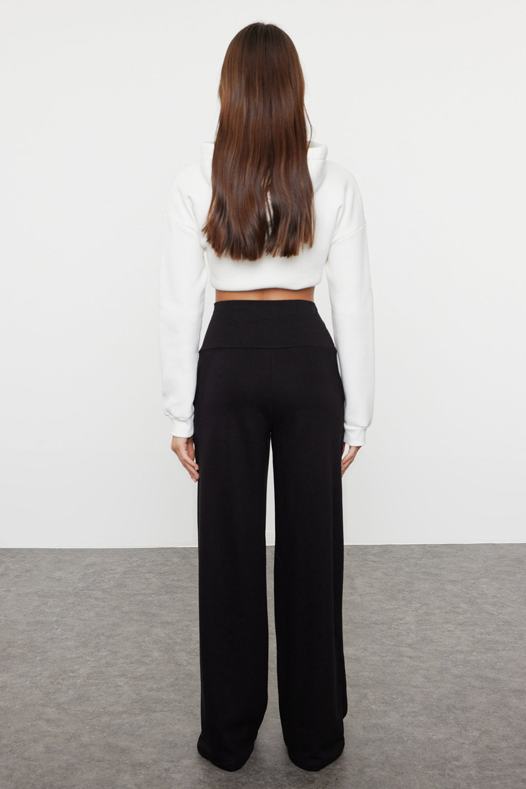 Trendyolmilla Gri Ince Ekstra Yüksek Bel Wide Leg/Geniş Kesim Pantolon TWOAW25PL00026