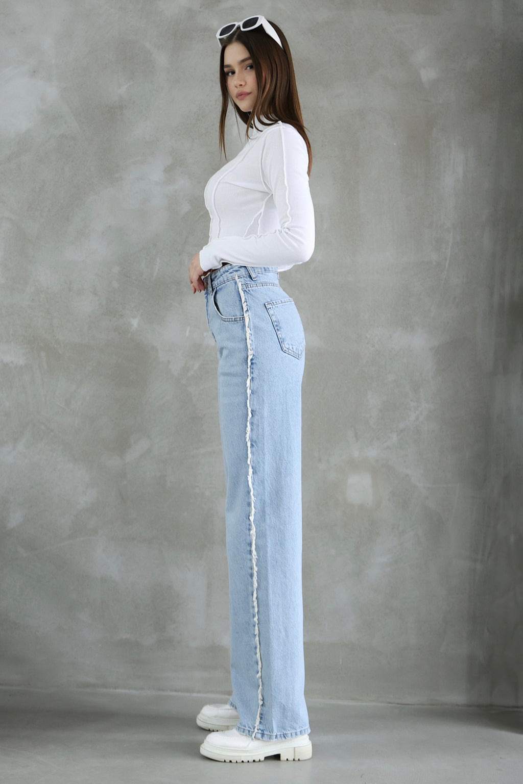 Mavi Püsküllü Yüksek Bel Düz Kesim Straight %100 Pamuk Non-Stretch Jeans TWOSS25JE00139