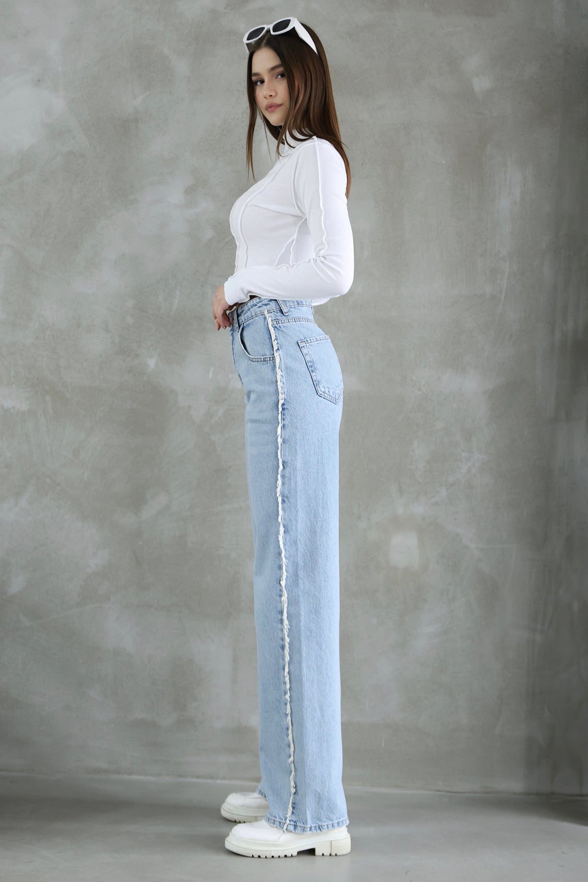 Mavi Püsküllü Yüksek Bel Düz Kesim Straight %100 Pamuk Non-Stretch Jeans TWOSS25JE00139
