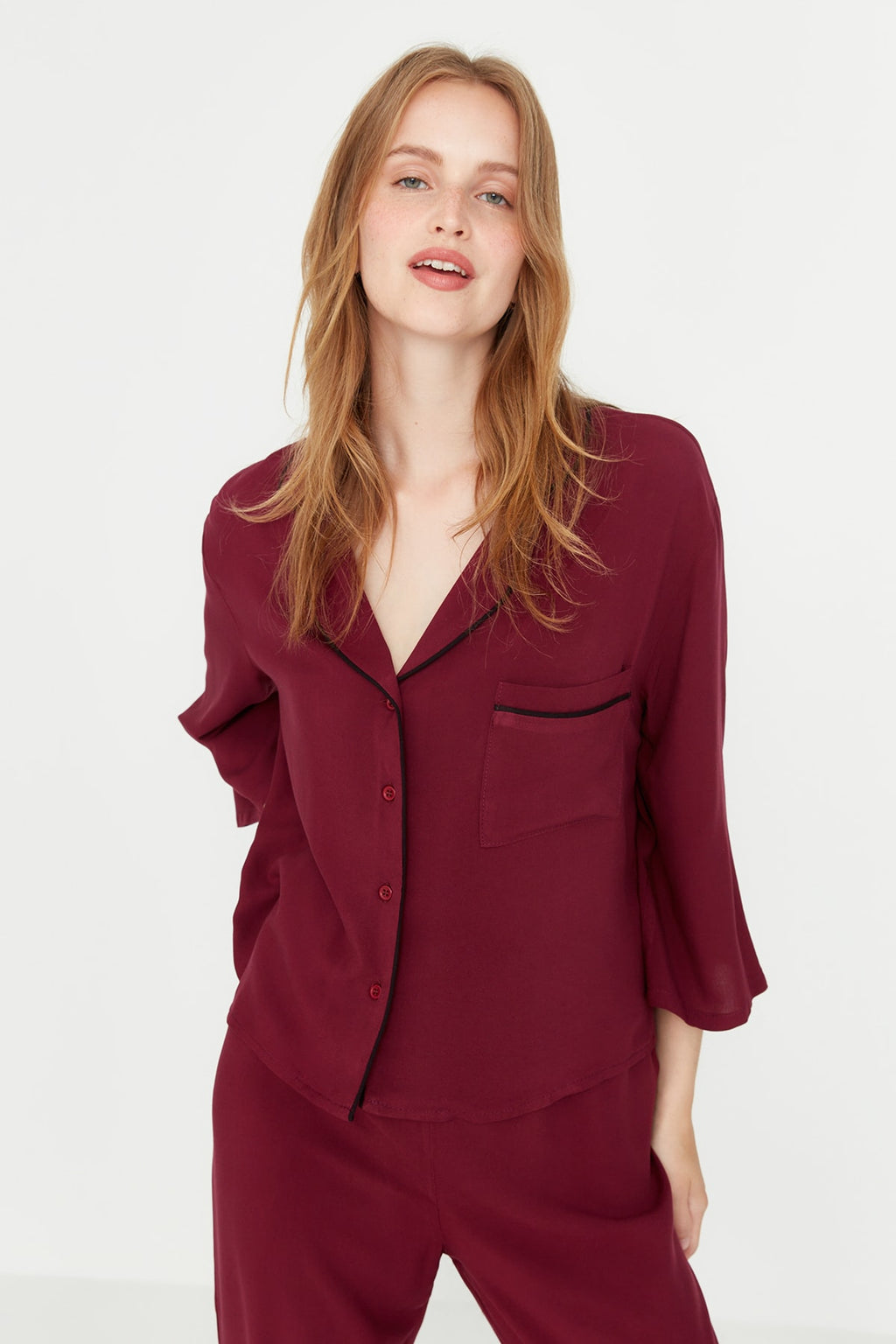Trendyolmilla Bordo Biyeli Viskon Dokuma Pijama Takımı THMAW21PT0292