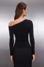 Trendyolmilla Haki Fitted Düşük Omuzlu Aksesuar Detaylı Asimetrik Yaka Esnek Örme Bluz TWOAW26BZ00075