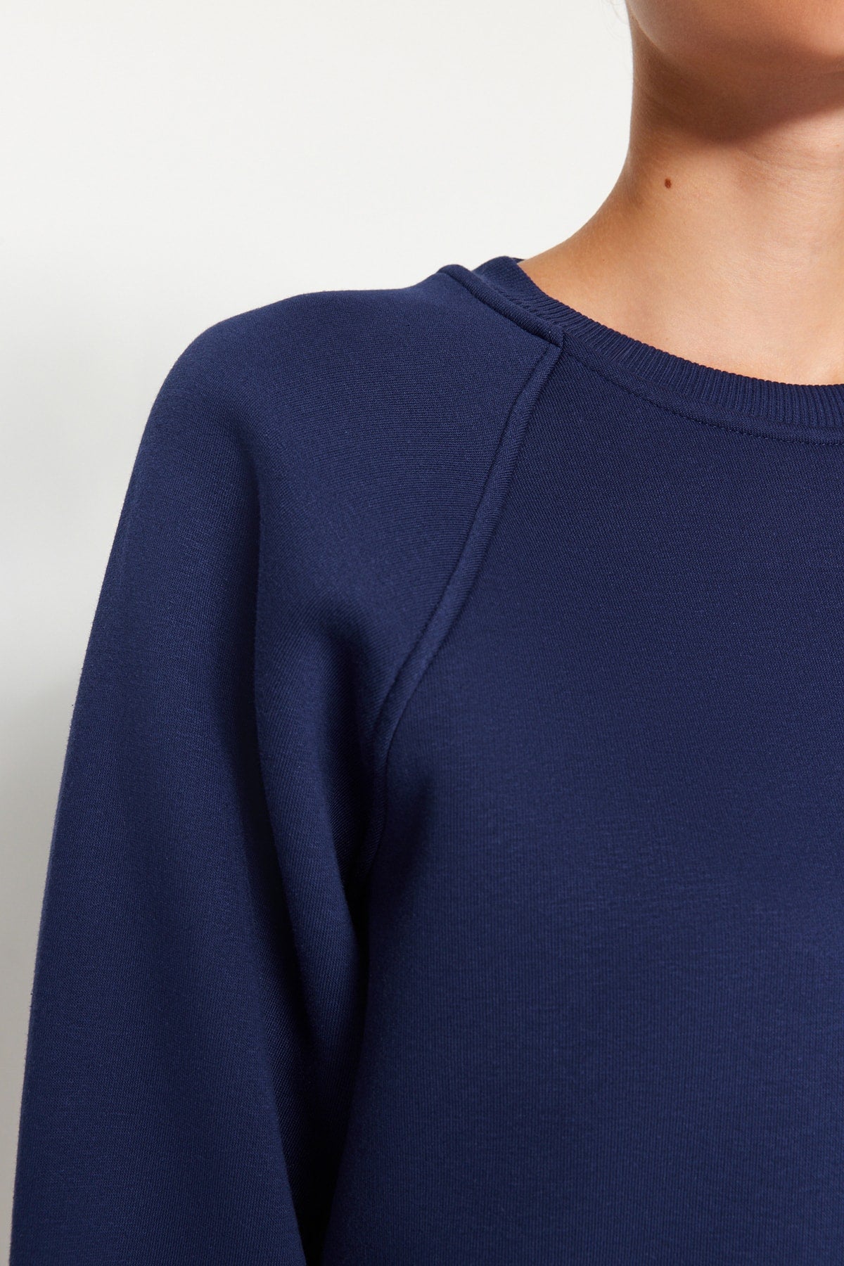 Trendyolmilla Lila Relaxed/Rahat Kalıp Basic Reglan Kol Bisiklet Yaka Örme Sweatshirt TWOAW24SW00104