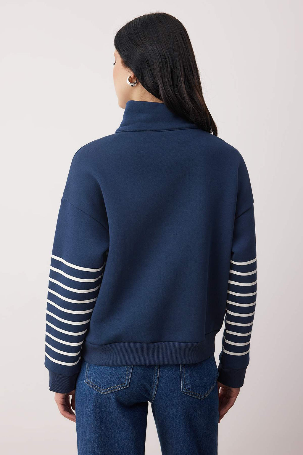 Trendyolmilla Lacivert Çizgili Oversize/Geniş Kalıp Fermuarlı Kalın İçi Polarlı Örme Sweatshirt TWOAW26SW00044