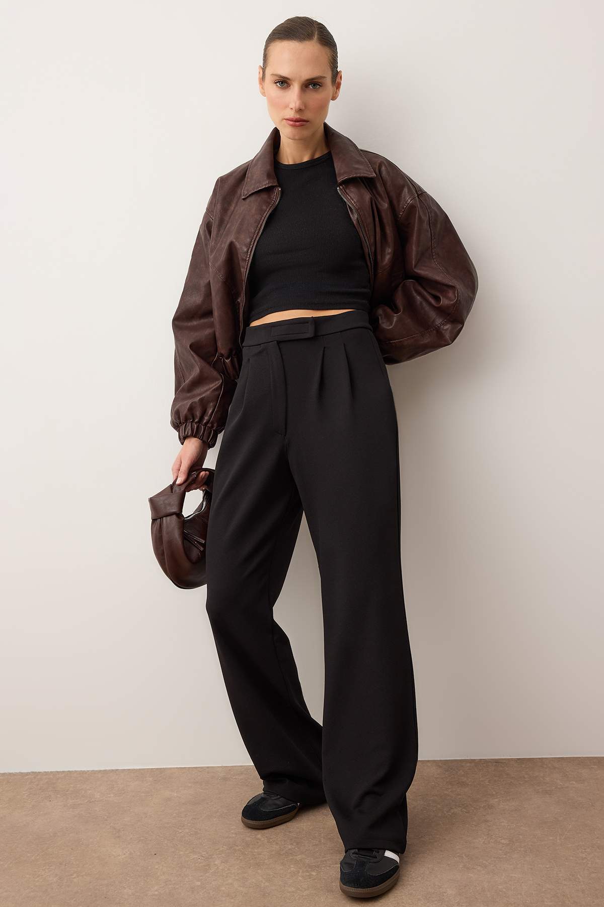 Trendyolmilla Yunus Gri Cırt Cırt Kapamalı Yüksek Bel Pileli Wide Leg/Geniş Kesim Örme Pantolon TWOAW24PL00177
