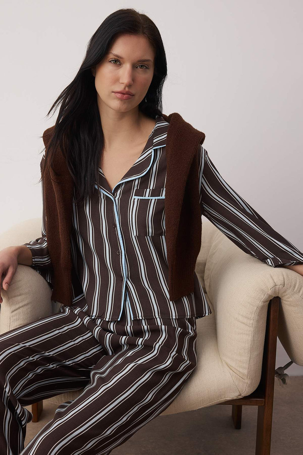 Trendyolmilla Bordo Biyeli Viskon Dokuma Pijama Takımı THMAW21PT0292