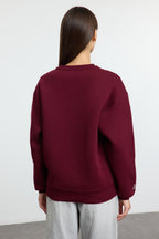 Trendyolmilla Bordo Nakışlı Regular/Normal Kalıp Kalın İçi Polarlı  Örme Sweatshirt TWOAW25SW00176