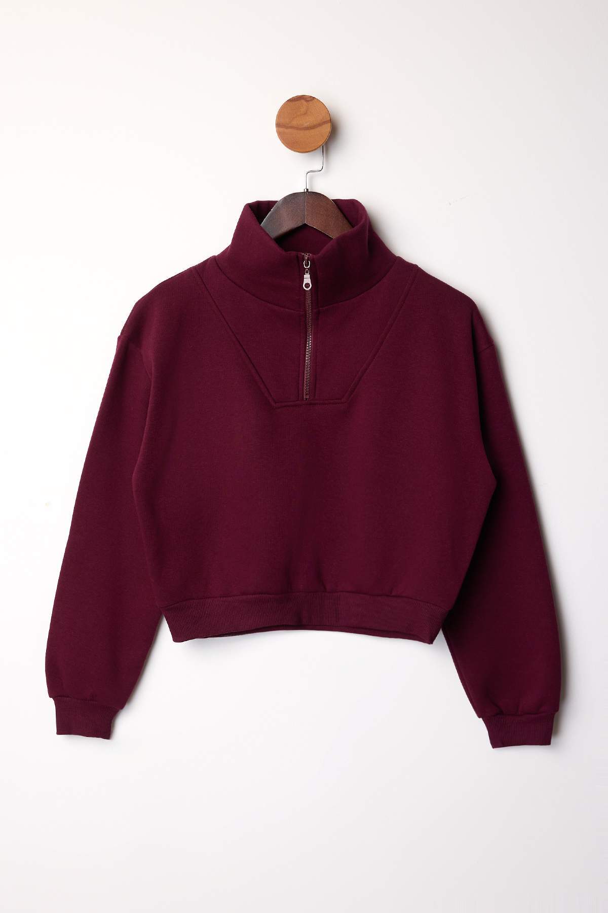 Trendyolmilla Siyah Kalın İçi Polarlı Dik Yaka Yarım Pat Fermuarı Crop Örme Sweatshirt TWOAW26SW00233