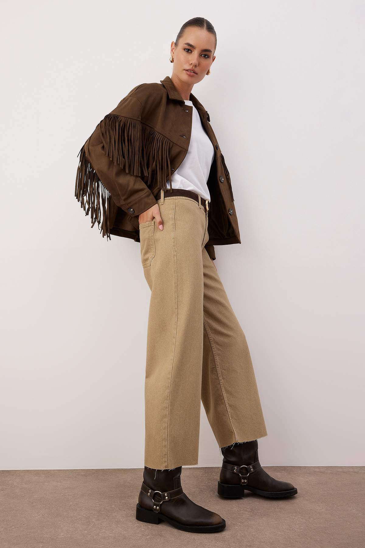 Trendyolmilla Kahverengi Orta Belli ve Beli Detaylı Normal Bel Culotte Jeans TWOAW26JE00045 Secondary image