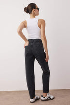 Trendyolmilla Siyah Yüksek Bel Mom %100 pamuk Non-Stretch Jeans TWOAW26JE00159