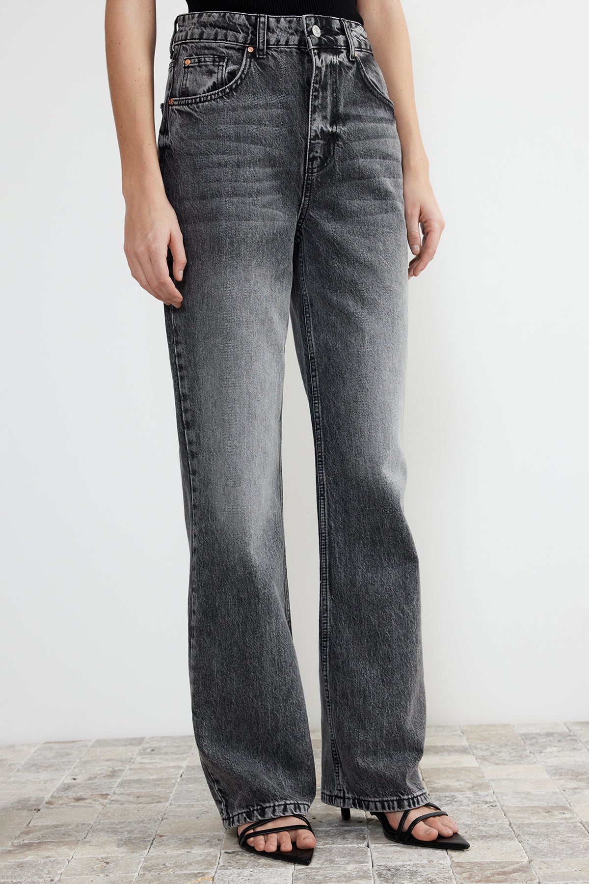 Gri More Sustainable Soluk Efekt Vintage Yüksek Bel Wide Leg Jeans TWOSS24JE00018