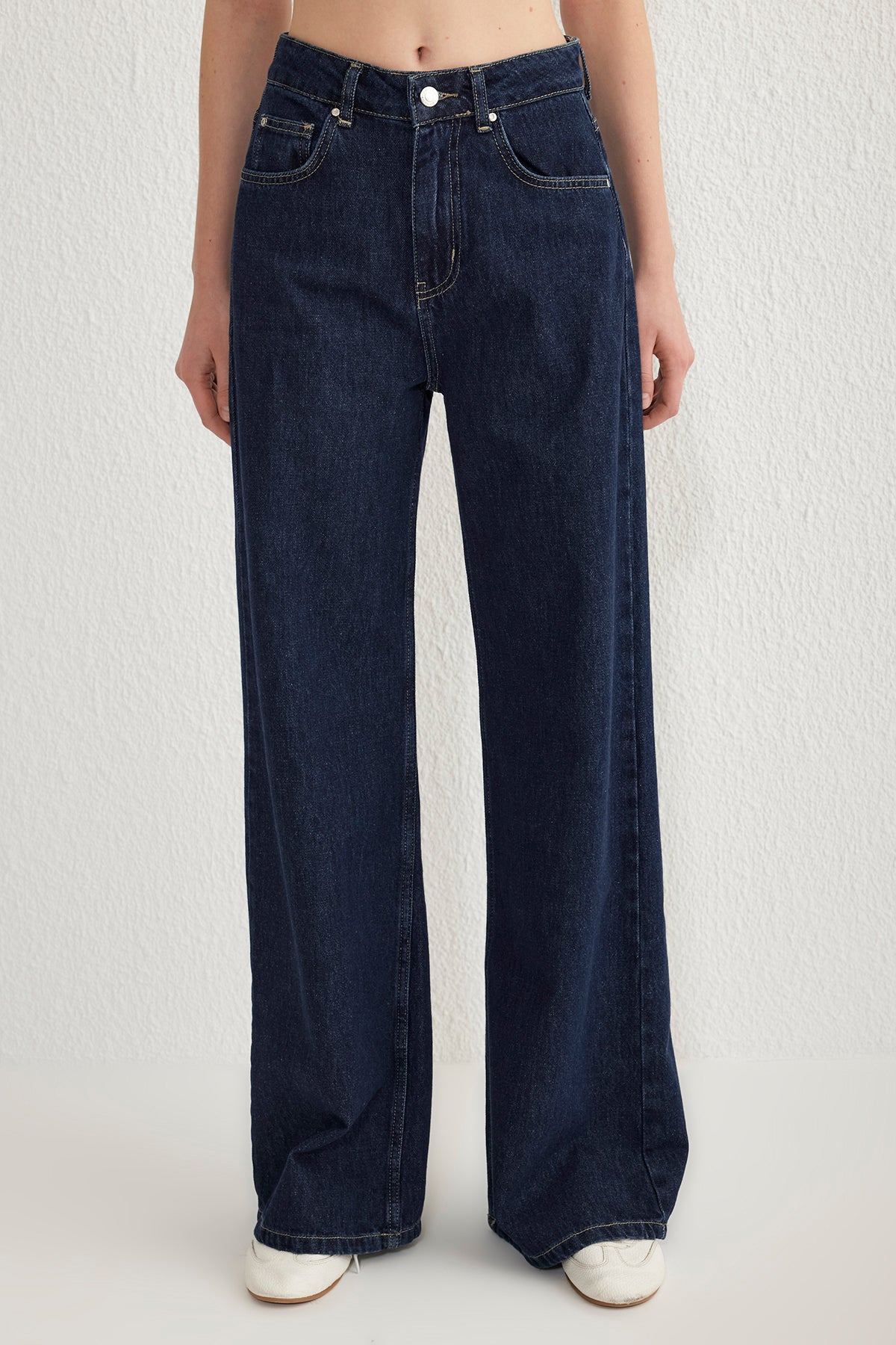 Koyu Mavi Normal Bel Wide Leg Geniş Paça %100 Pamuk Non-Stretch Jeans TWOSS25JE00053