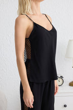 Trendyolmilla Bordo Puantiyeli Dantel Detaylı İp Askılı Dokuma Pijama Takımı THMSS25PT00128