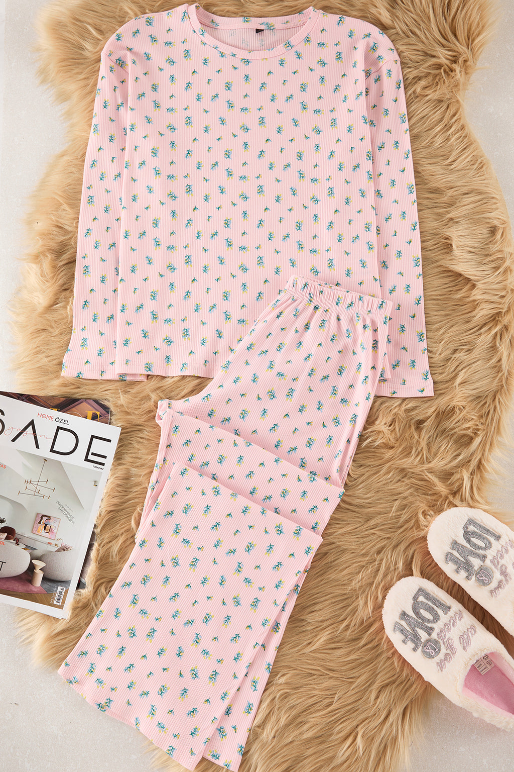 Trendyolmilla Pembe Yumuşak Tuşe Pamuklu Çiçekli Fitilli Örme Pijama Takımı THMAW25PT00194