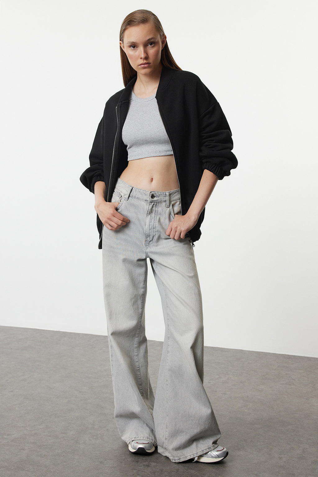 Trendyolmilla Ekru Fermuarlı Oversize/Geniş Kalıp Kalın İçi Polarlı  Örme Sweatshirt TWOAW25SW00122