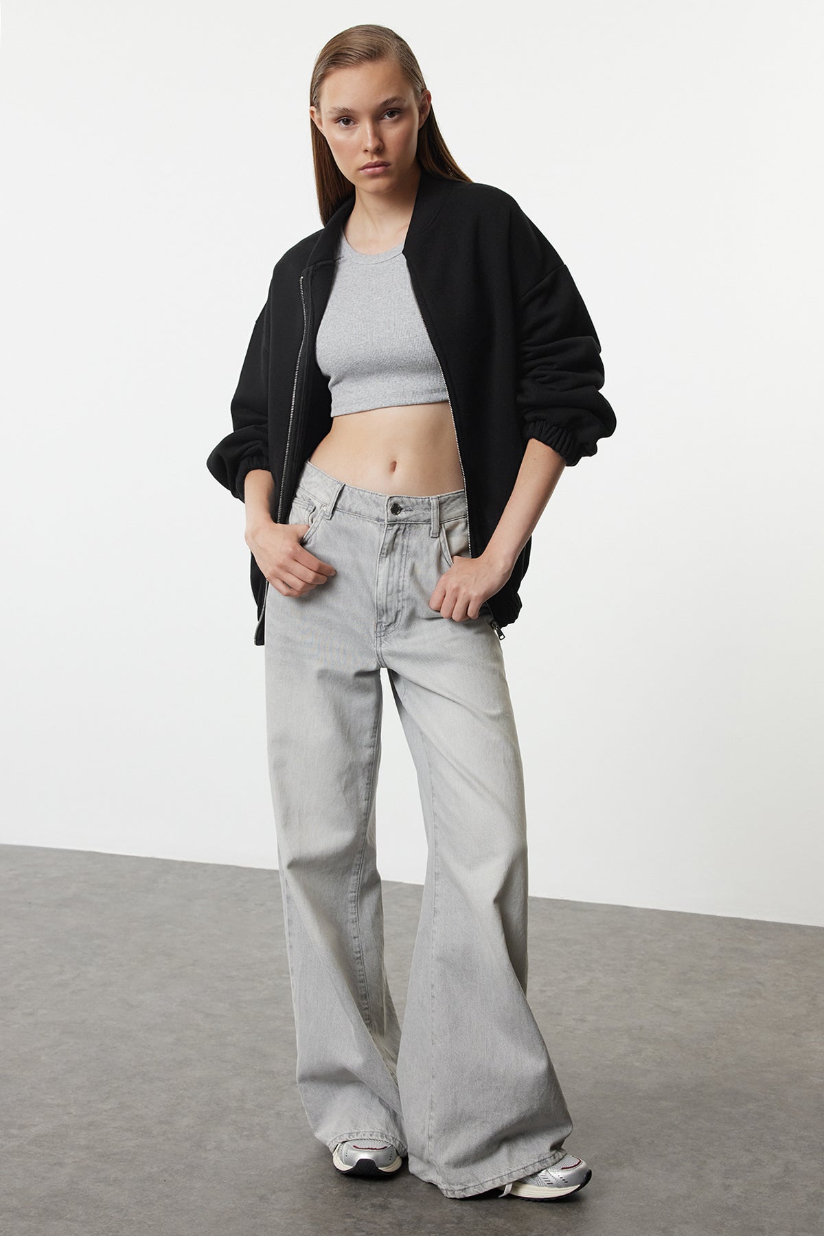 Trendyolmilla Ekru Fermuarlı Oversize/Geniş Kalıp Kalın İçi Polarlı  Örme Sweatshirt TWOAW25SW00122
