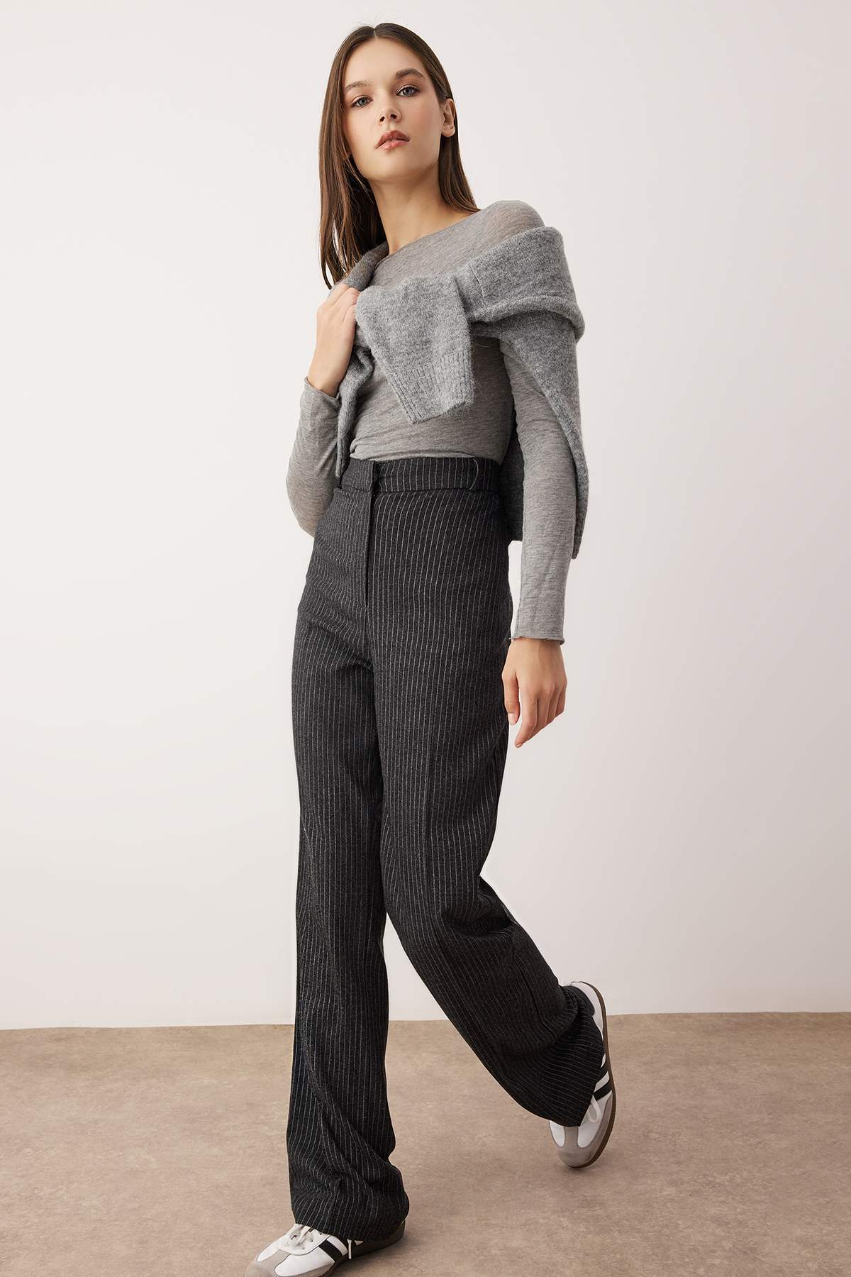 Antrasit Kalın Tuşeli/Kışlık Çizgili Geniş Paça Arkası Lastikli Kumaş Pantolon TWOAW26PL00088 Secondary image