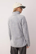 Gri Peluş Dik Yaka Yarım Fermuarlı Oversize/Geniş Kalıp Örme Sweatshirt TWOAW26SW00138