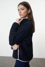 Trendyolmilla Beyaz Peluş Örme Spor Sweatshirt THMAW23SW00021