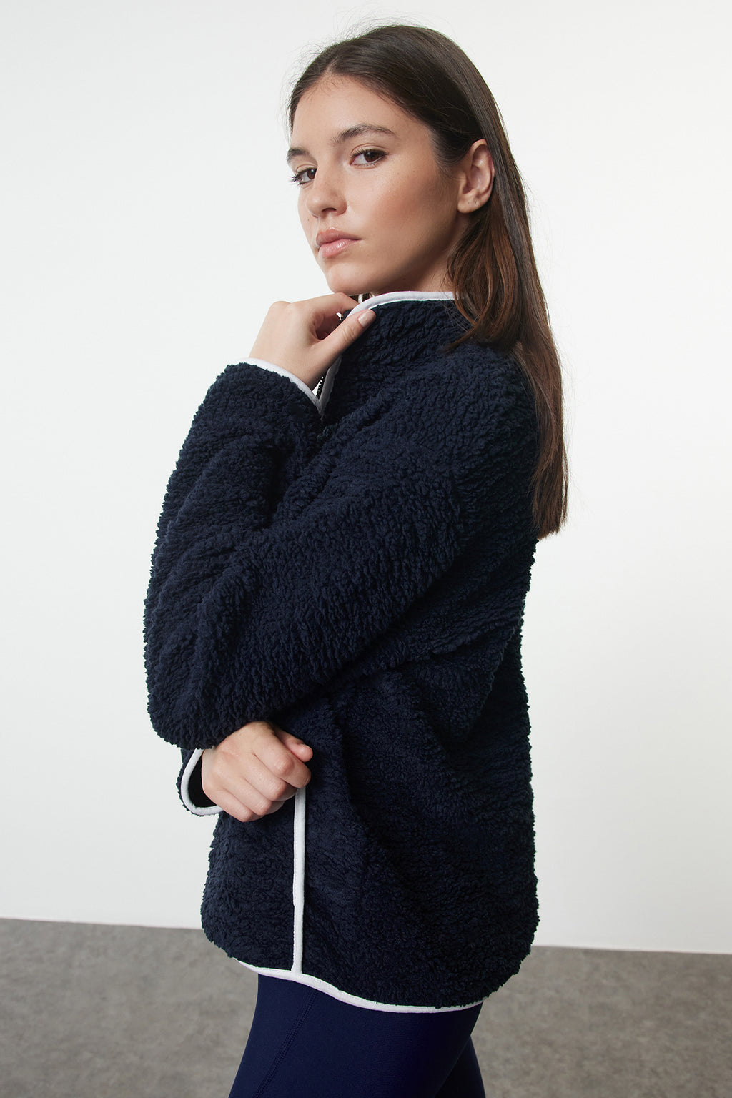 Trendyolmilla Lacivert Peluş Örme Spor Sweatshirt THMAW23SW00021