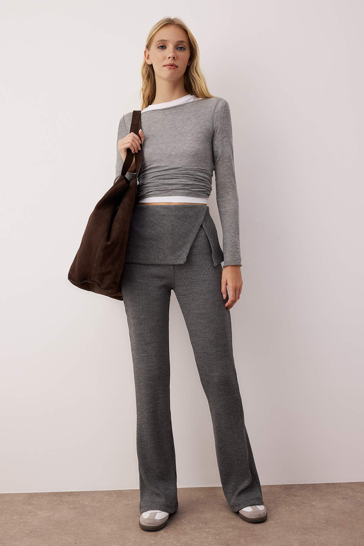 Antrasit Fitilli Flare/İspanyol Paça Beli Katlamalı Pantolon TWOAW26PL00078 Main image