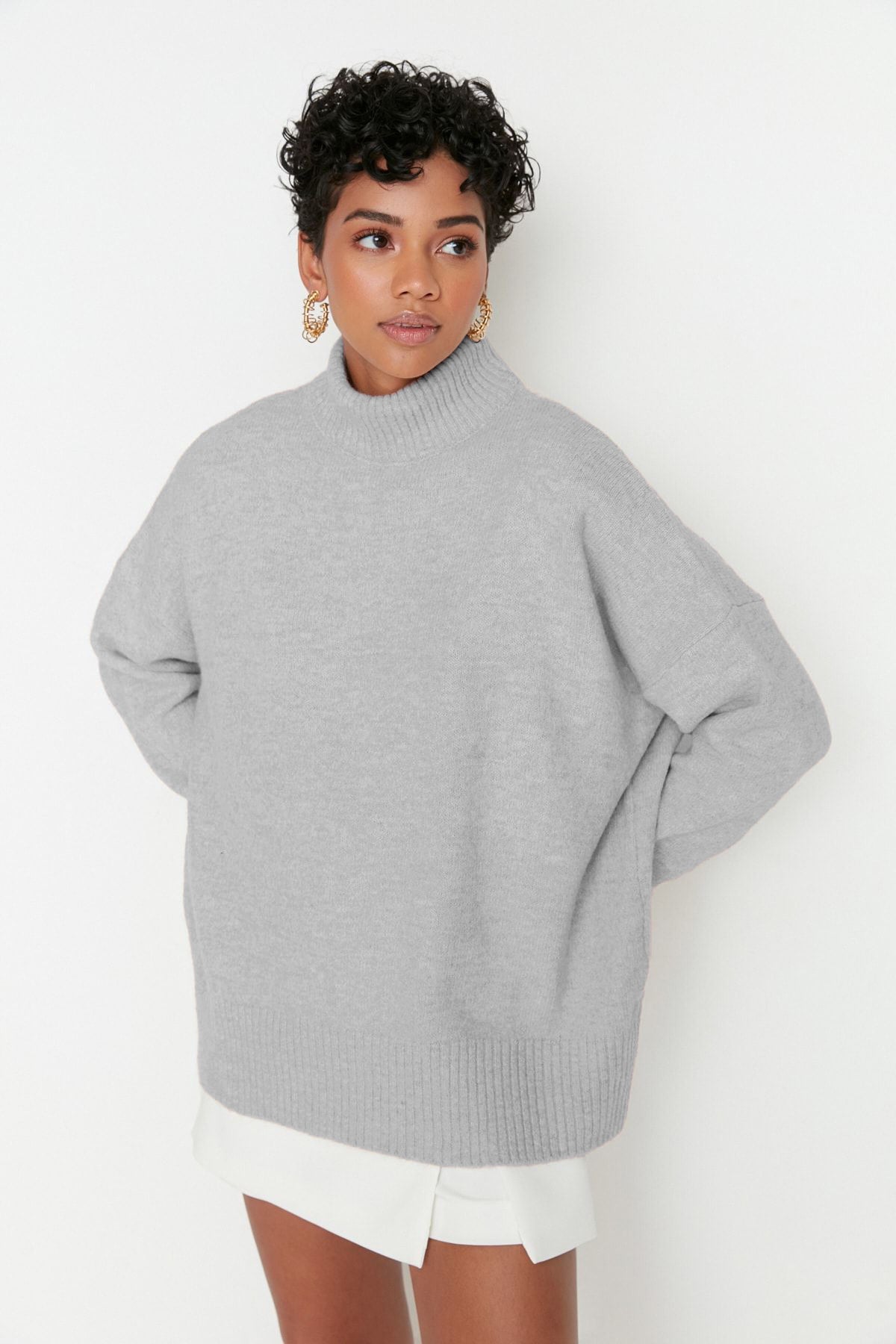 Trendyolmilla Taş Geniş Kalıp Yumuşak Dokulu Triko Kazak TWOAW23KZ00469