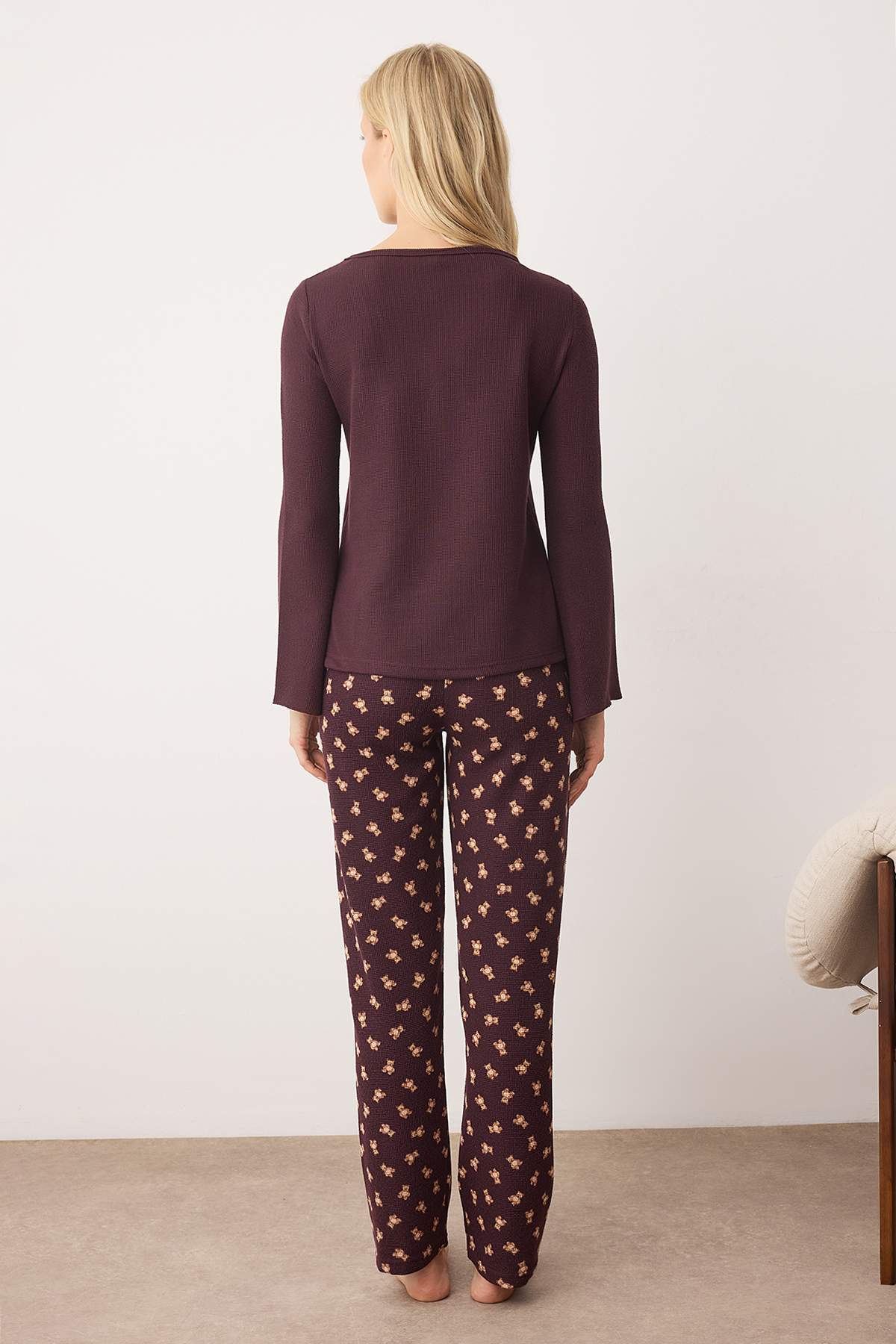 Trendyolmilla Bordo Kurdele/Fiyonklu Yumuşak Kışlık Waffle Örme Pijama Takımı THMAW26PT00187