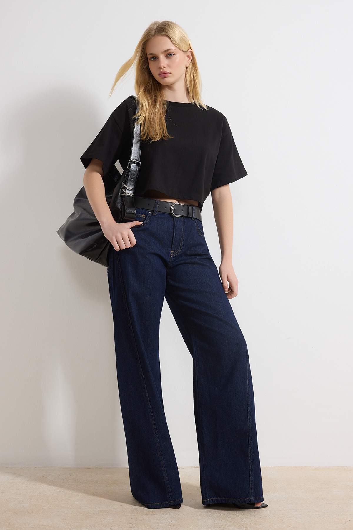 Koyu Mavi DÖKÜMLÜ Kemerli %100 Pamuk Yüksek Bel Wide Leg Jeans TWOSS26JE00076 Main image