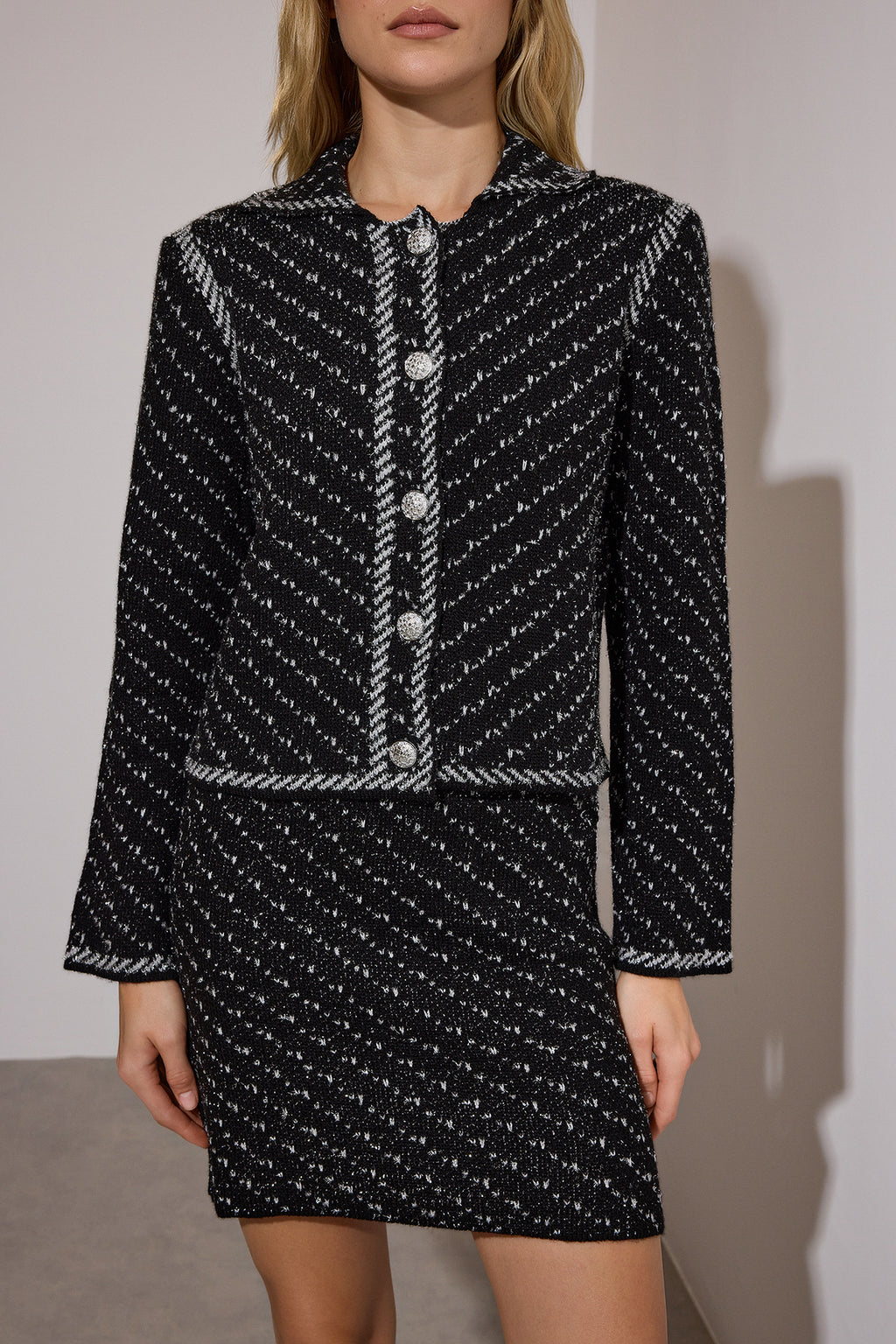 Limited Edition Siyah Ceket Yaka Simli Triko Hırka TWOAW26HI00258