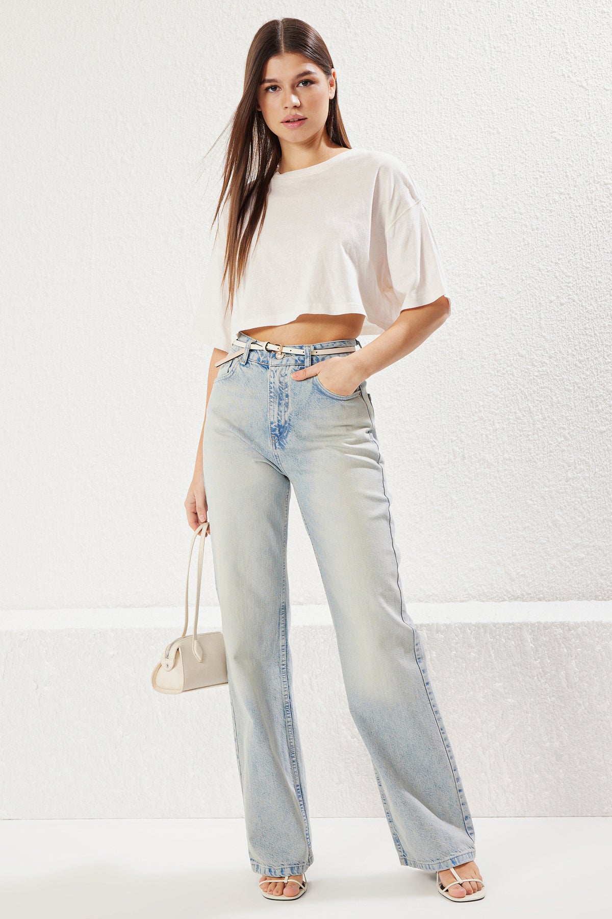 Trendyolmilla Açık Mavi Premium Yüksek Bel Wide Leg Jeans TWOSS25JE00089 Secondary image