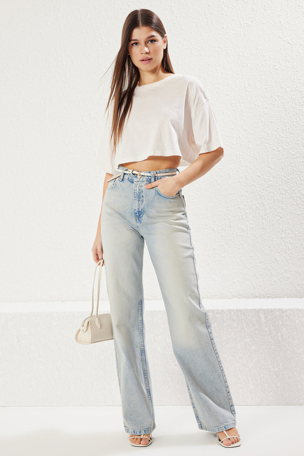Trendyolmilla Açık Mavi Premium Yüksek Bel Wide Leg Jeans TWOSS25JE00089