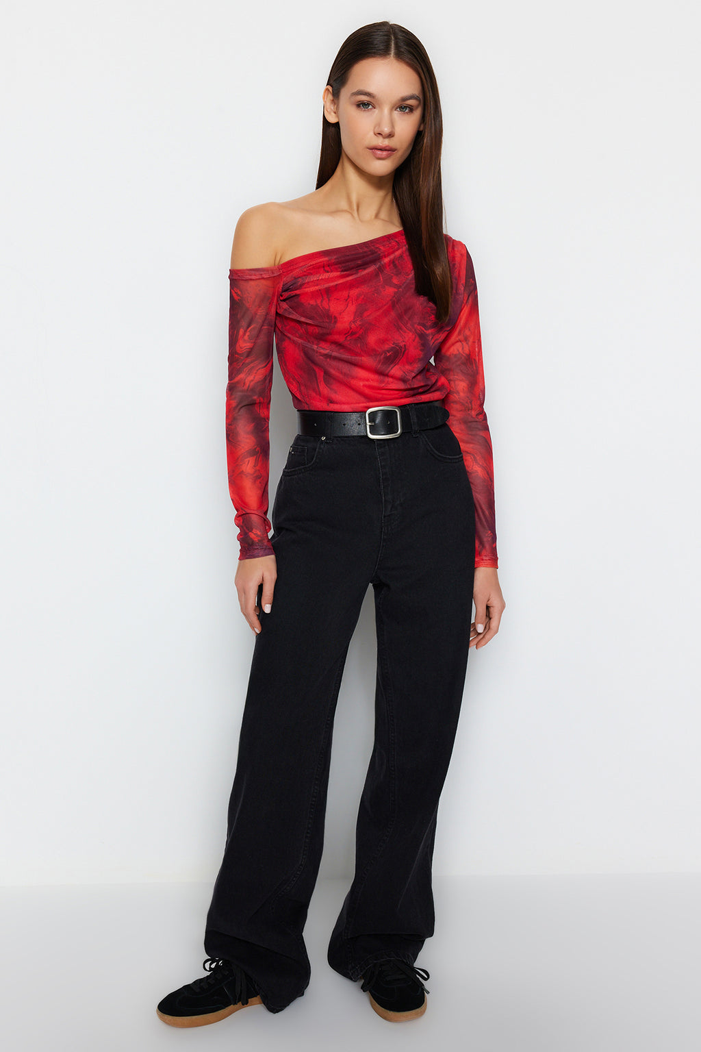 Trendyolmilla Antrasit Tül Fitted/Vücuda Oturan Astarlı Asimetrik Yaka Bluz TWOAW24BZ00051