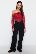 Trendyolmilla Antrasit Tül Fitted/Vücuda Oturan Astarlı Asimetrik Yaka Bluz TWOAW24BZ00051