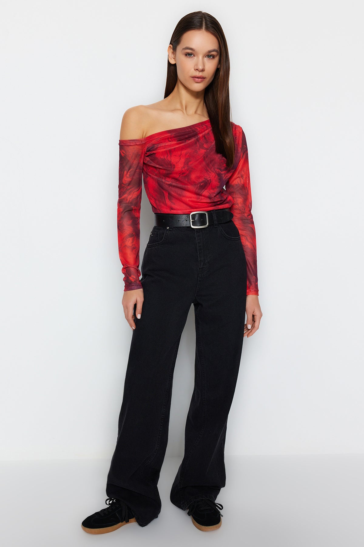 Trendyolmilla Antrasit Tül Fitted/Vücuda Oturan Astarlı Asimetrik Yaka Bluz TWOAW24BZ00051