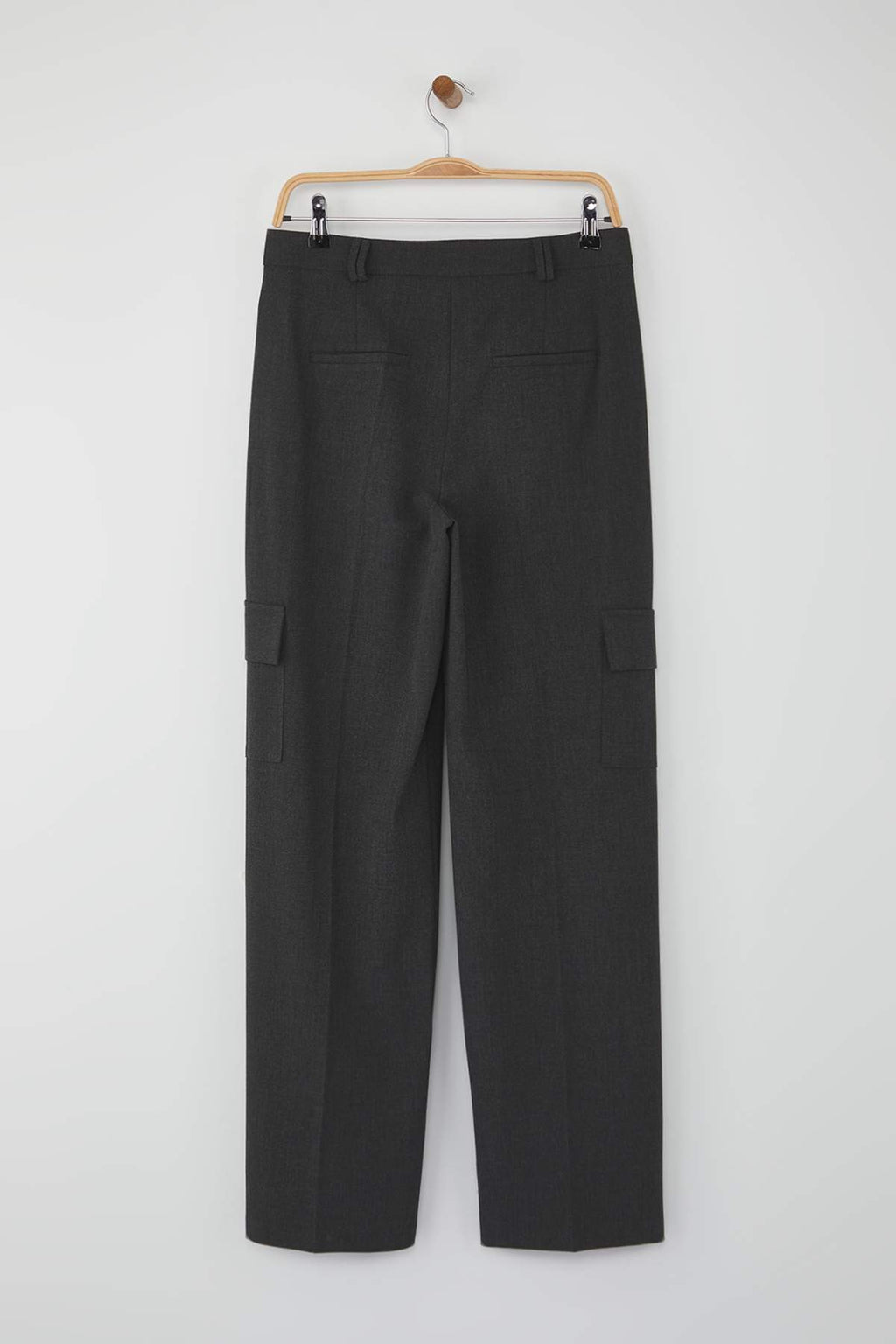 Gri Havuç Kalıp Kargo Cepli Kumaş Pantolon TWOAW26PL00037