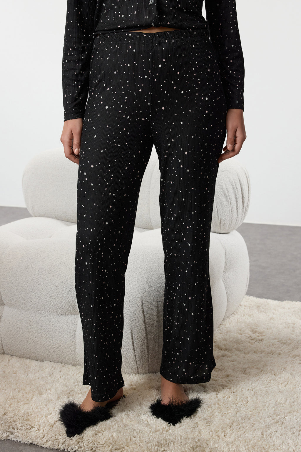 Siyah Yıldız Desenli Fitilli Örme Pijama Takımı THMAW25PT00177