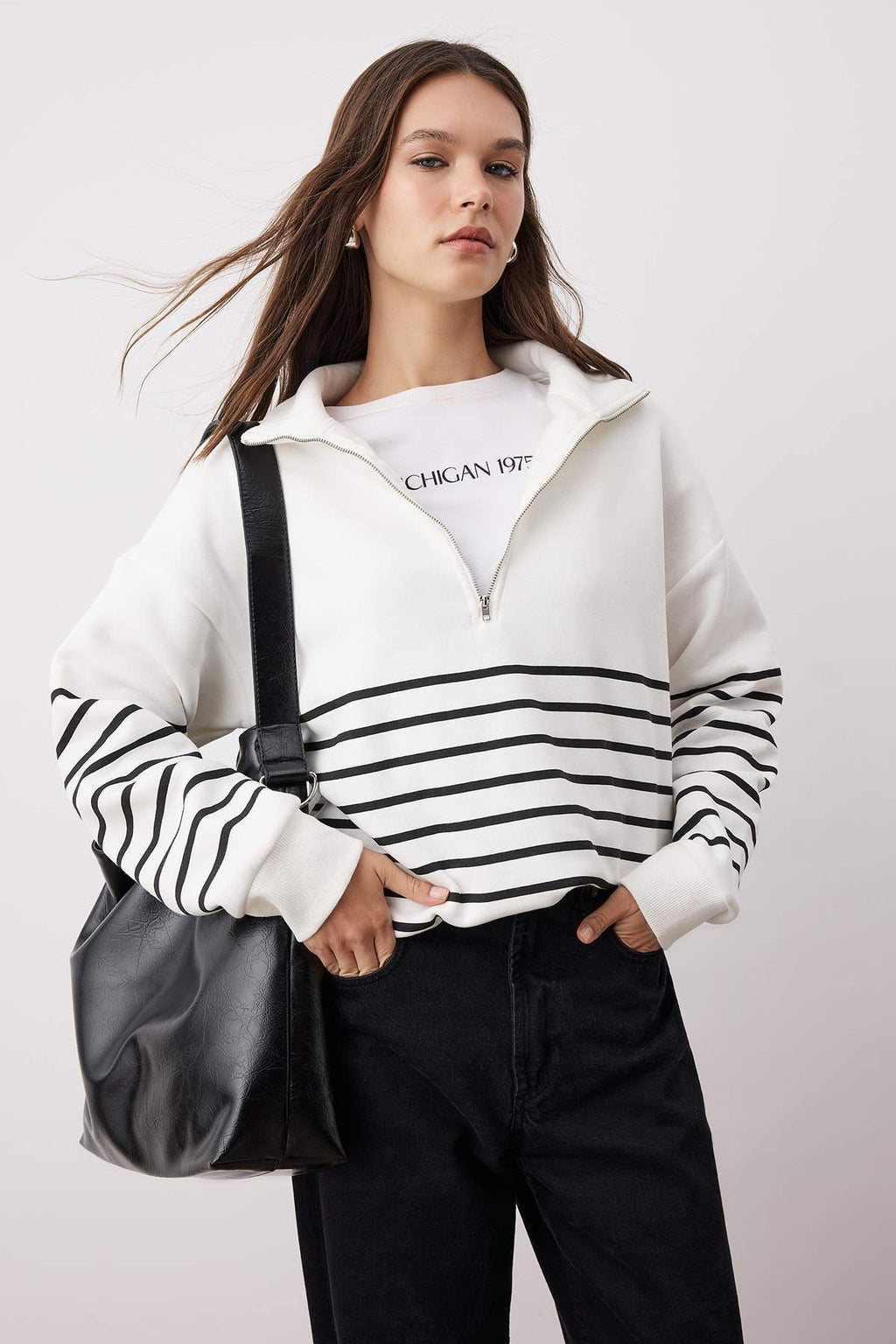 Trendyolmilla Lacivert Çizgili Oversize/Geniş Kalıp Fermuarlı Kalın İçi Polarlı Örme Sweatshirt TWOAW26SW00044